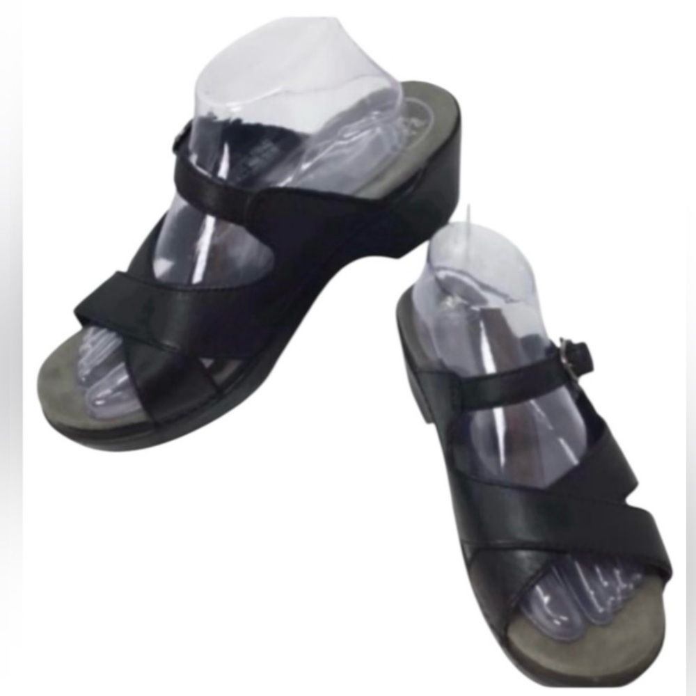 Dansko Sela women’s 10 black leather slide sandals with crisscross straps - Picture 2 of 9